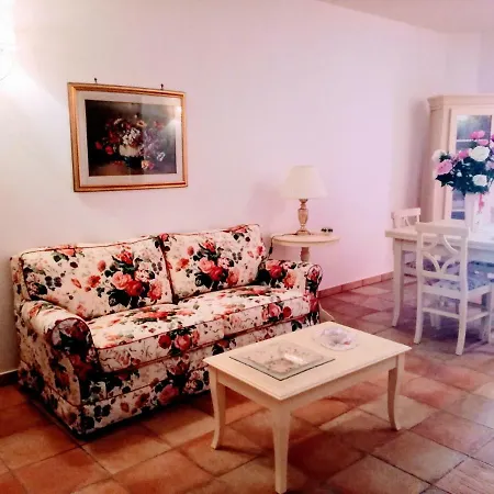 Indipendente Fronte Mare Nyaraló Torre Suda